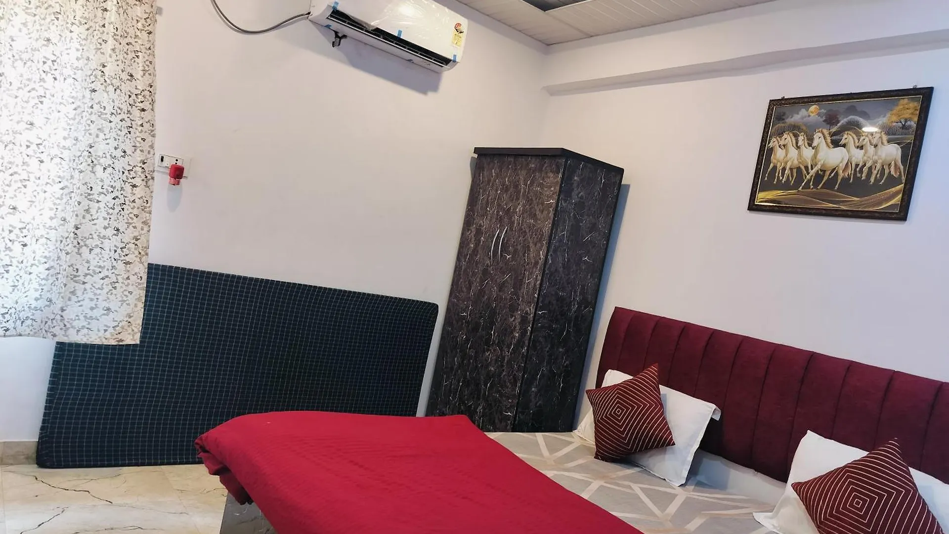 Homestay Shree Laxman Residency Apartment Varanasi